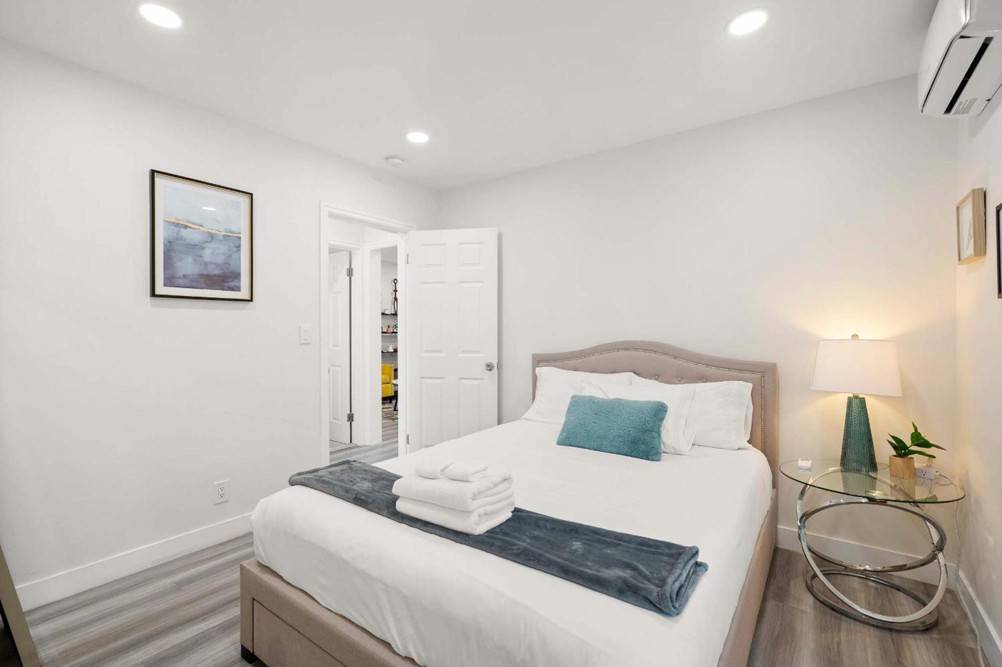 New Renovated 2B2B Apt Self Checkin Free Parking 1 Пасадена Екстериор снимка