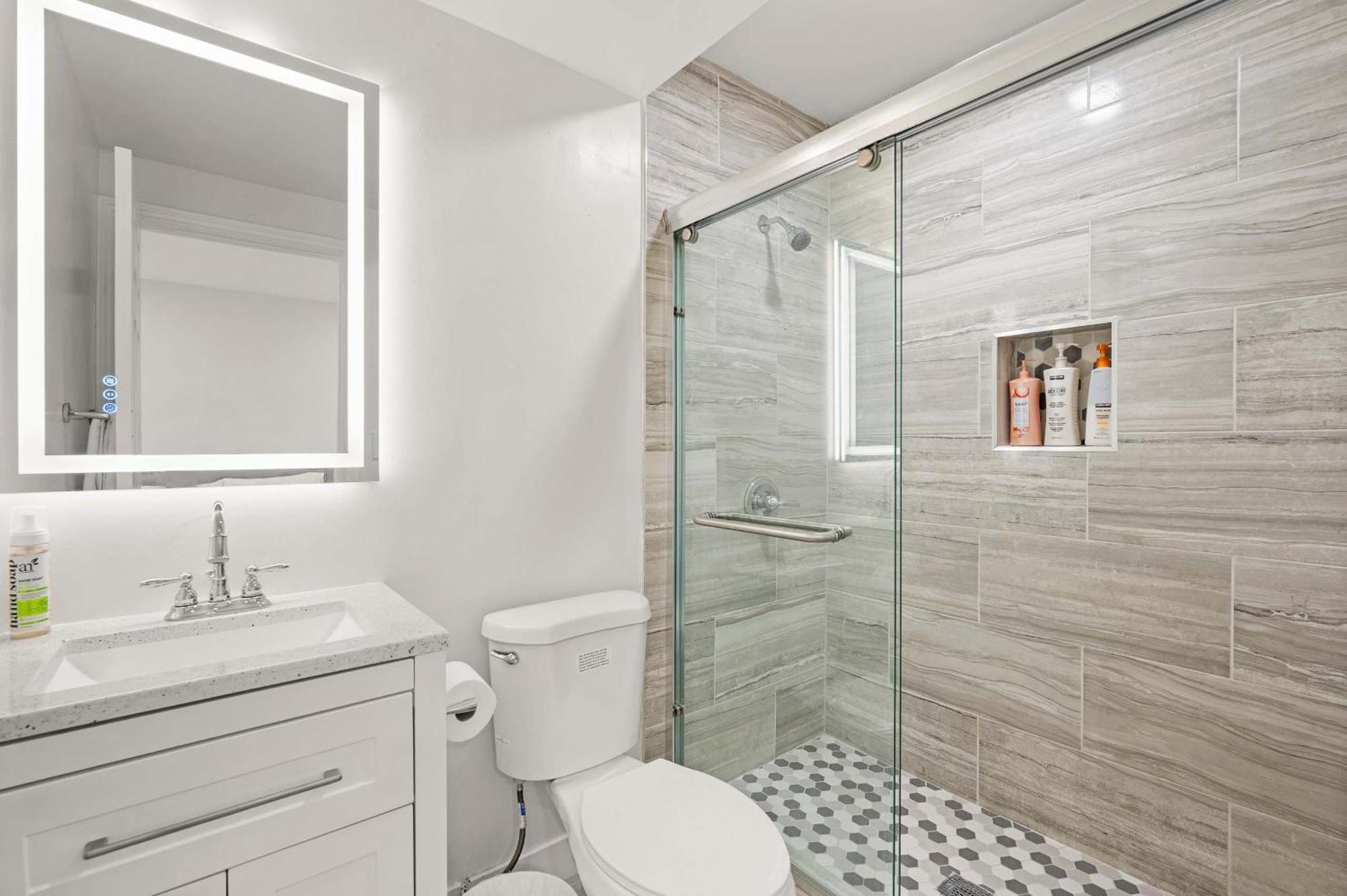 New Renovated 2B2B Apt Self Checkin Free Parking 1 Пасадена Екстериор снимка